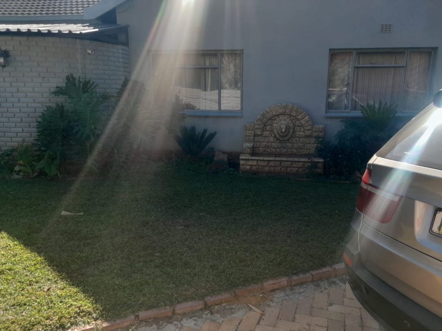 3 Bedroom Property for Sale in Geelhoutpark North West
